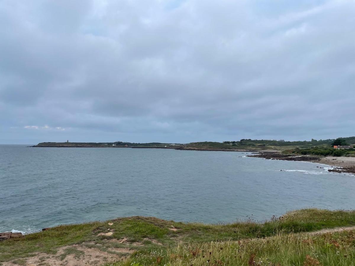 Au Petit Brick - Cosy Beachfront House Maupertus-sur-Mer Екстериор снимка